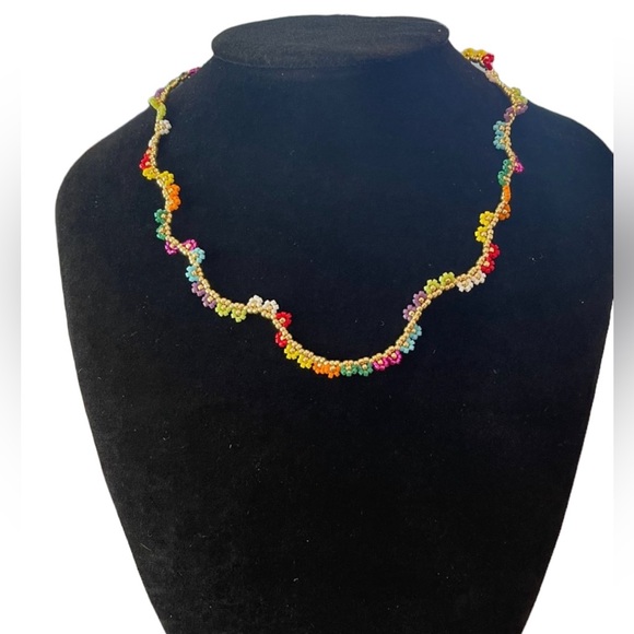 NWT Philos New York Handmade Colorful Daisy Flower Bead Necklace - Picture 6 of 10